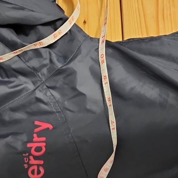 Superdry Sport The Storm Breaker size Large - Picture 9 of 11